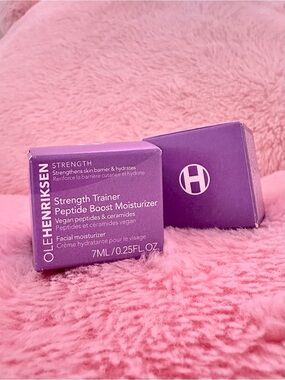 Ole Henriksen Strength Trainer Peptide Boost Facial Moisturizer - Vegan Peptides